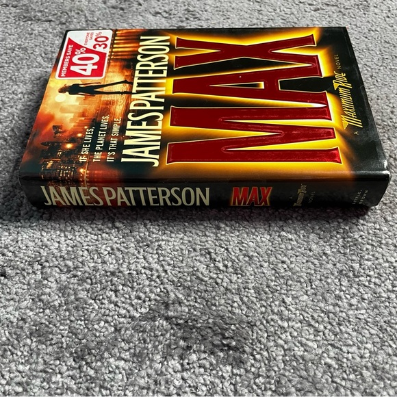 Maximum Ride Series Max by James Patterson, 2009, Hardcover LIKE NEW - Picture 6 of 7